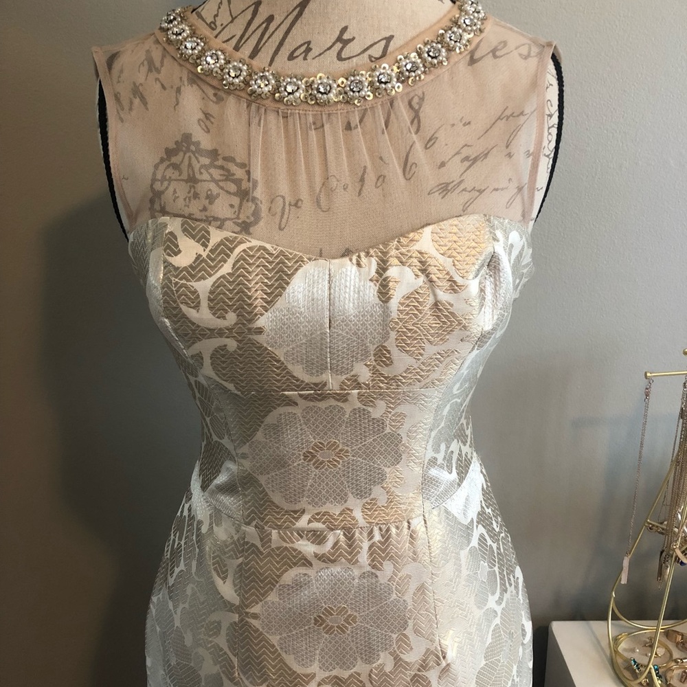 Maggie London gold sheer top dress 👗